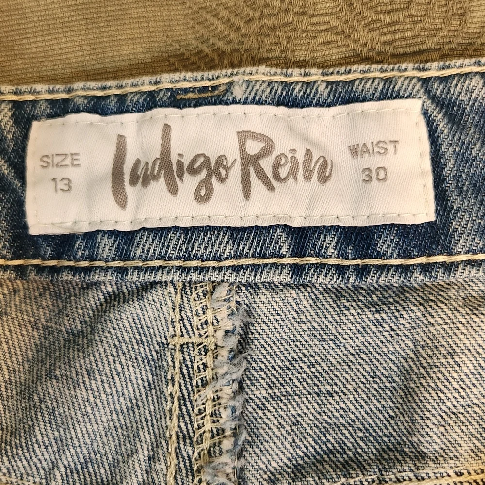 😀 Light Blue Distressed Denim Shorts - Picture 7 of 11